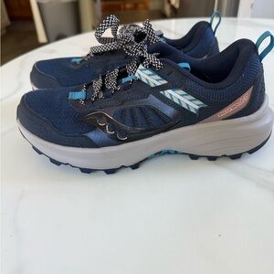 Saucony women’s' Navy and Teal Sneakers